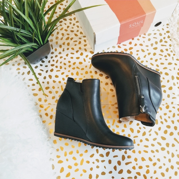 naturalizer lana bootie